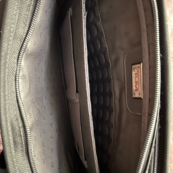 TUMI Unisex Briefcase Tech Bag Expandable Multiple Compartments - Picture 9 of 13